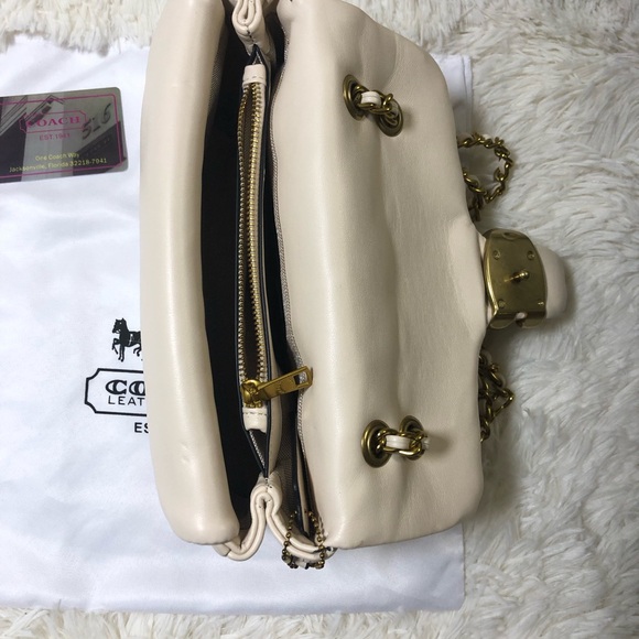 Coach Tabby Shoulder Bag 26 With Pillow Quilting - Picture 7 of 8